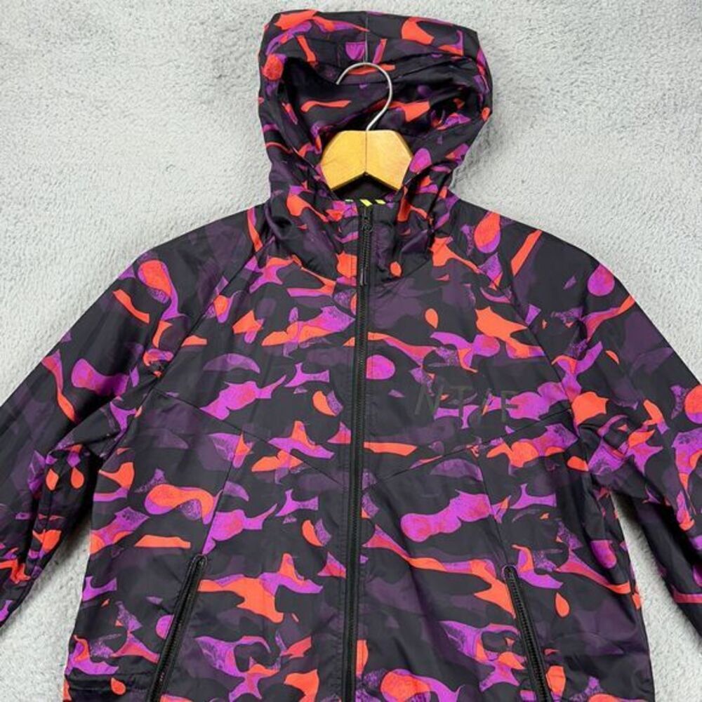 Nike Jacket Womens Medium Red Purple T-F Camo Windrunner Full Zip Hooded Ladies